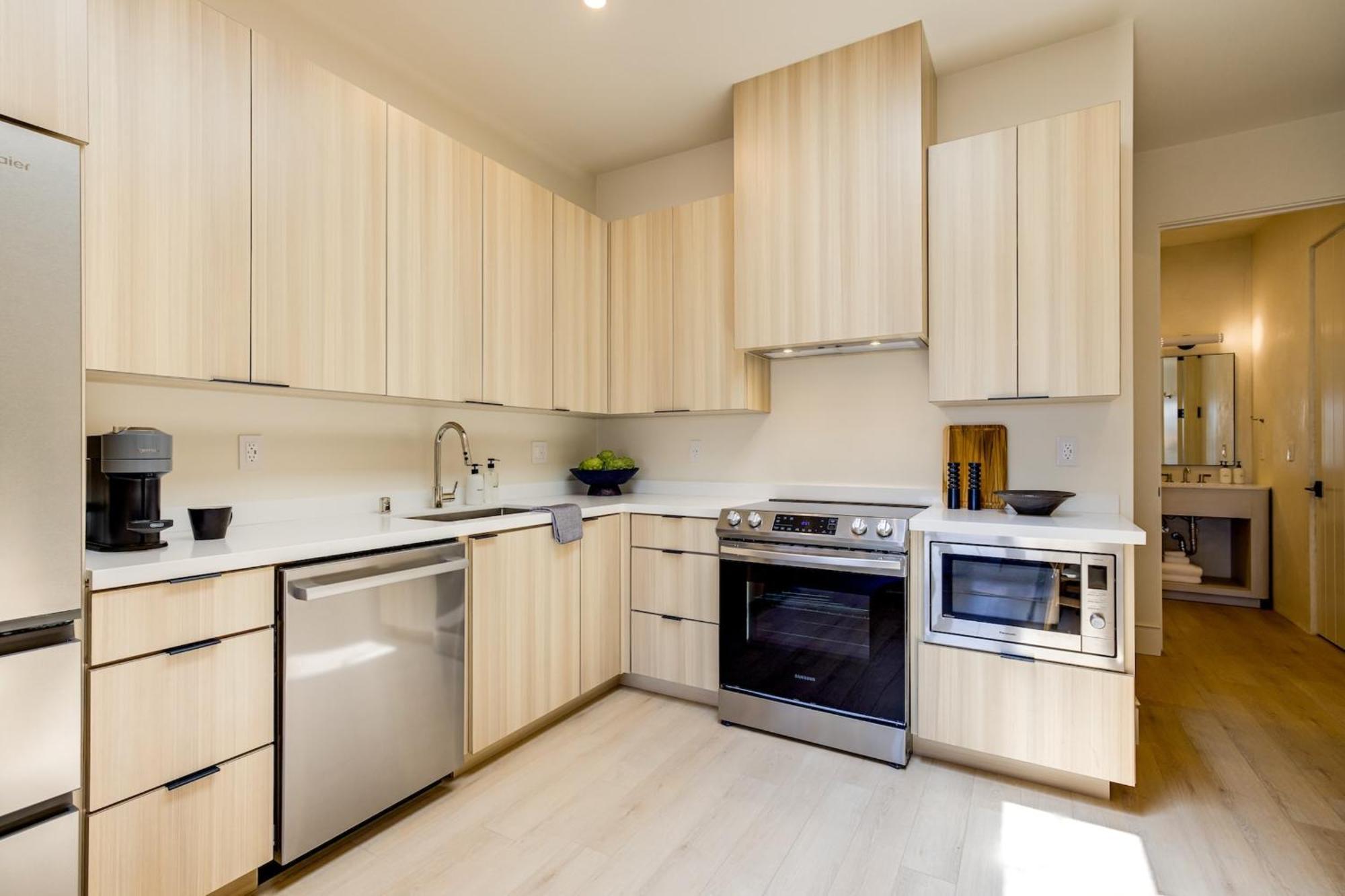 Casa De La Vina - Boutique Apartments In Downtown Santa Barbara Extérieur photo